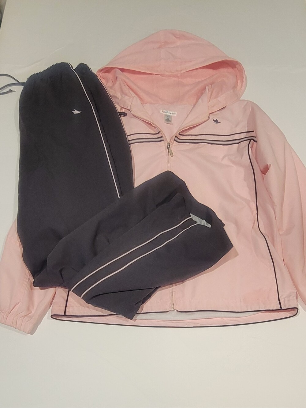 Size Sm NWOT Spirit Light Pink Hooded Jacket with Navy Trim And Matching Pants